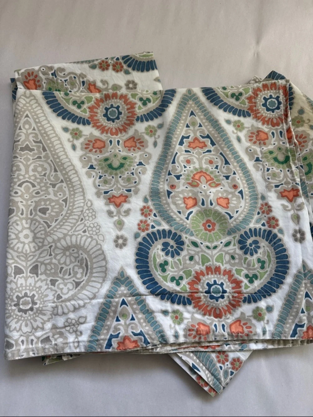 Pottery barn Giselle paisley Medallion 2 euro shams & 1 STD sham Bohemian Cotton